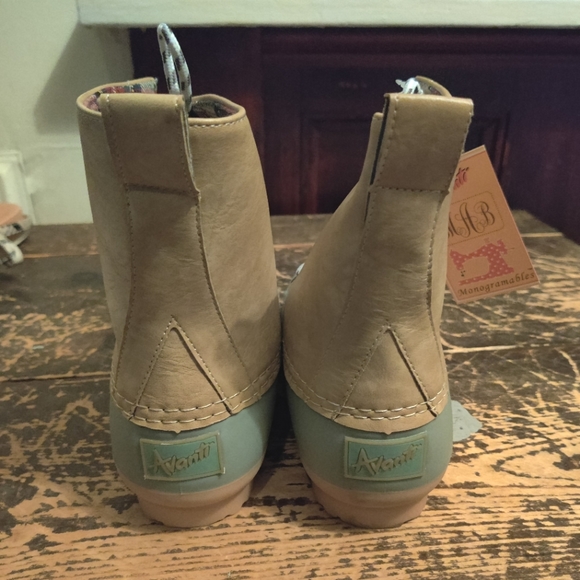 NWT Sage and Tan Duck Boots - Picture 2 of 4